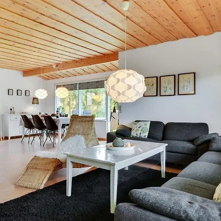 Arnulf - 400m From The Sea By Interhome Bøtø By